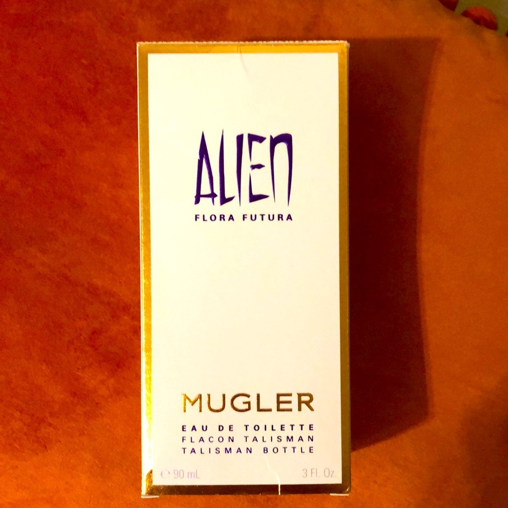 Alien Mugler flora futura